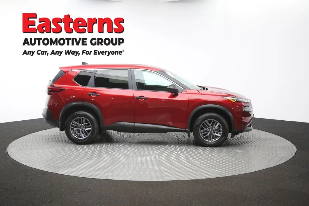 Used 2023 Red Nissan S image 47