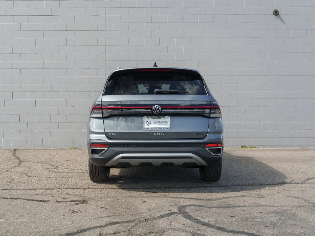 New 2027 Platinum Gray Metallic Volkswagen 1.5T SEL image 5