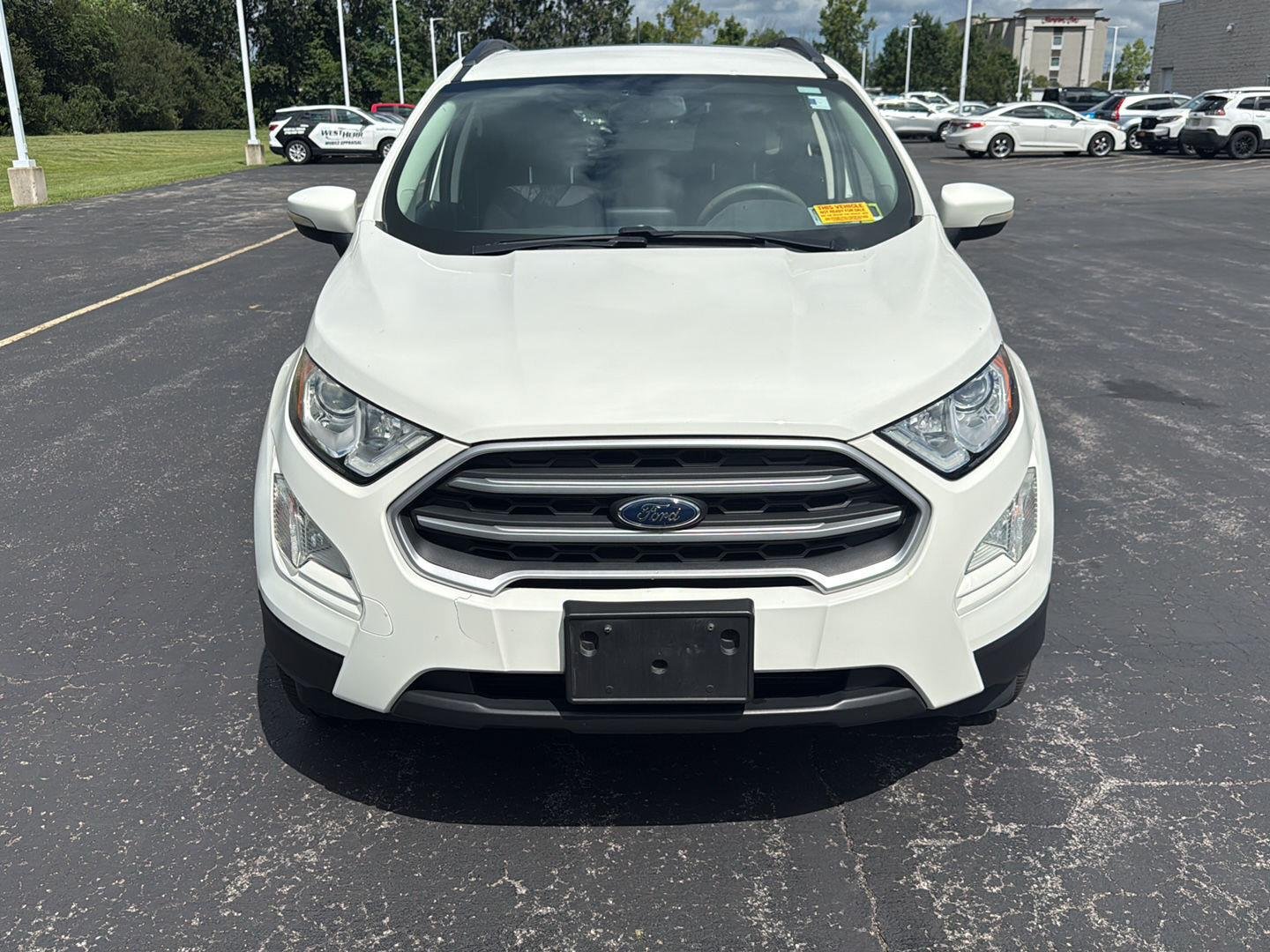 Used 2019 Diamond White Ford SE image 14