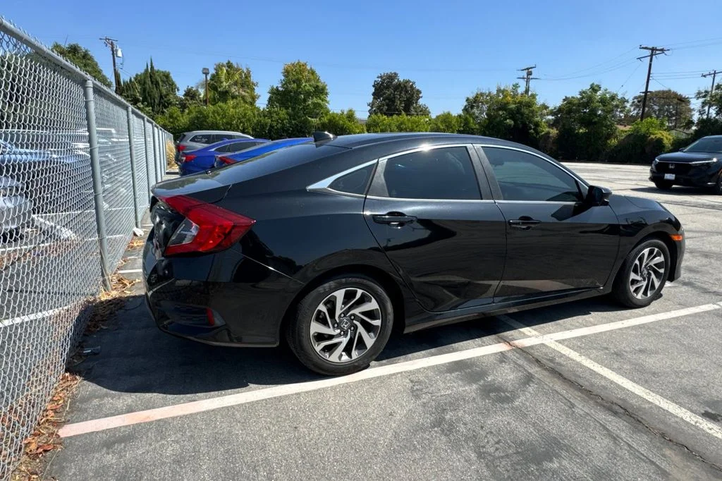 Used 2017 Crystal Black Pearl Honda EX image 5