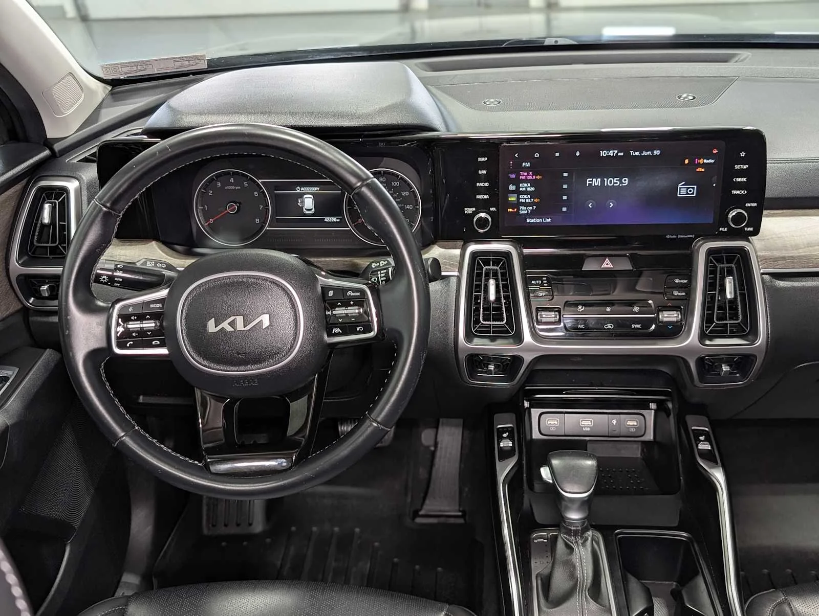 Used 2023 Ebony Black Kia X-Line S image 5