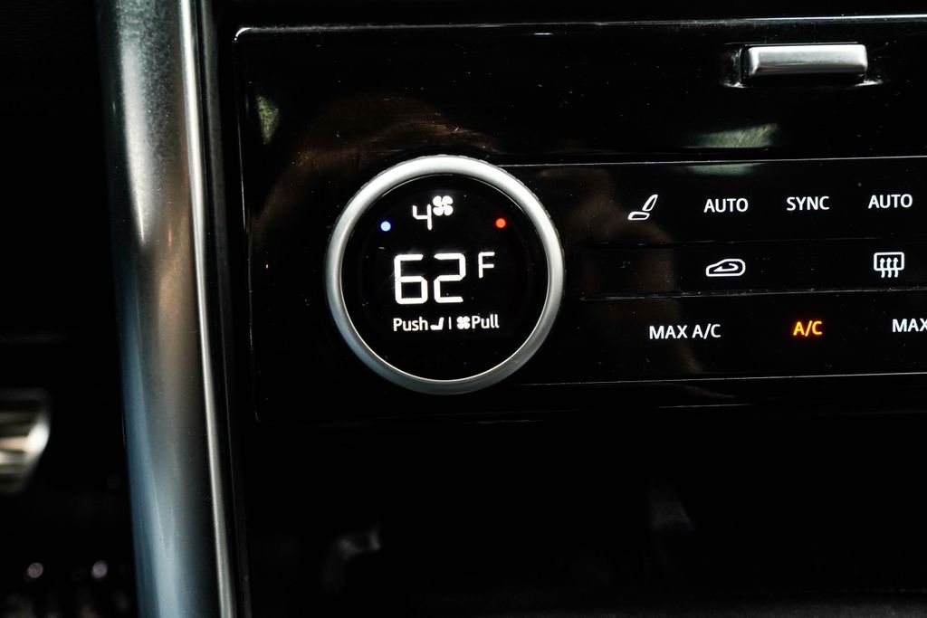 Used 2022 Black Land Rover HSE R-Dynamic image 31