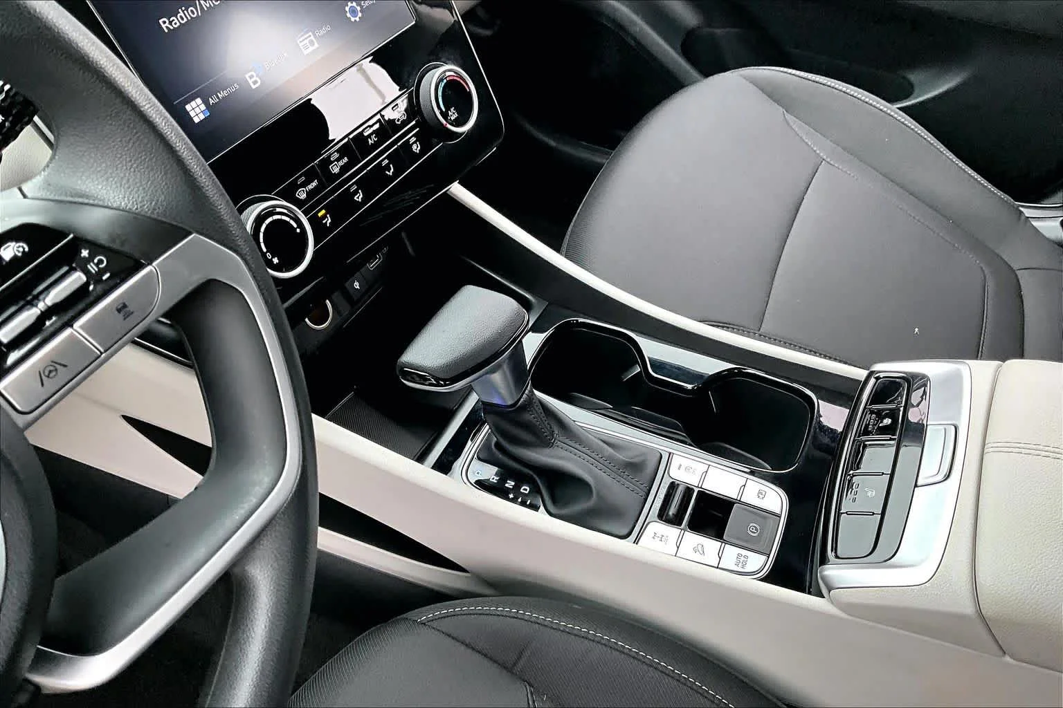 Used 2023 Serenity White Pearl Hyundai SEL image 16