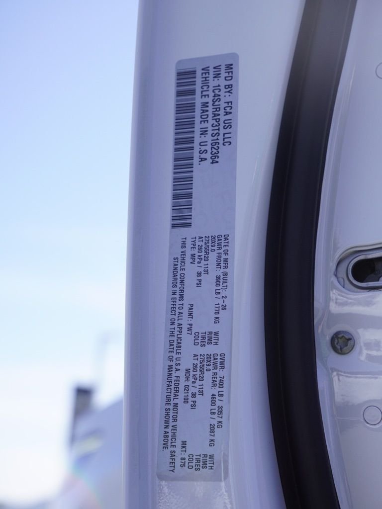 New 2026 Bright White Clear-Coat Exterior Paint Jeep  image 30