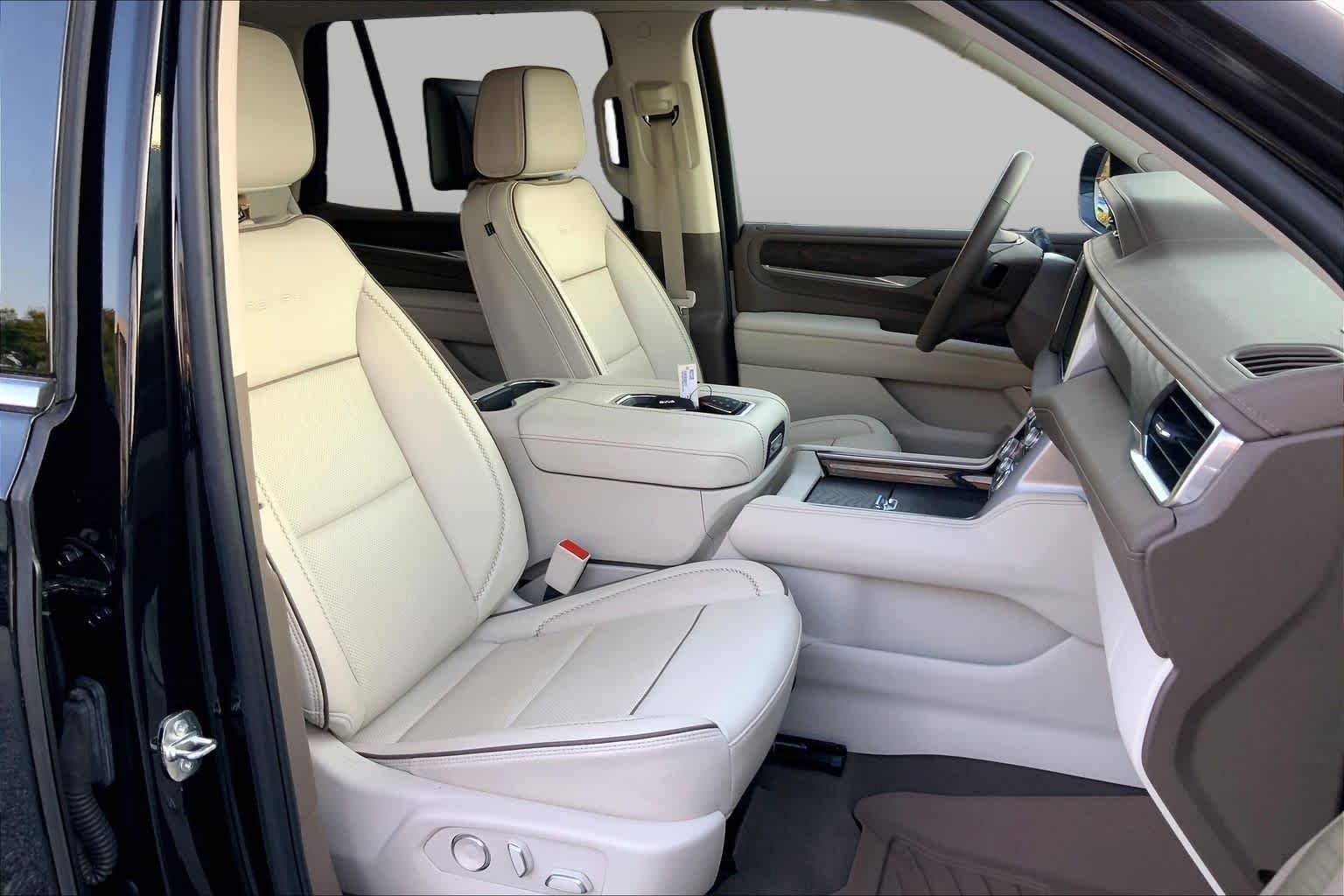 Used 2024 Onyx Black GMC Denali image 9