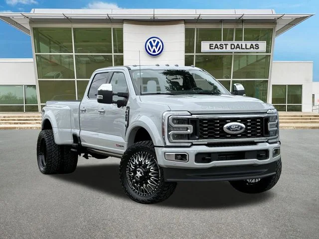 2026 Ford F-450 Platinum 4x4 Crew Cab 8' Box DRW's photo