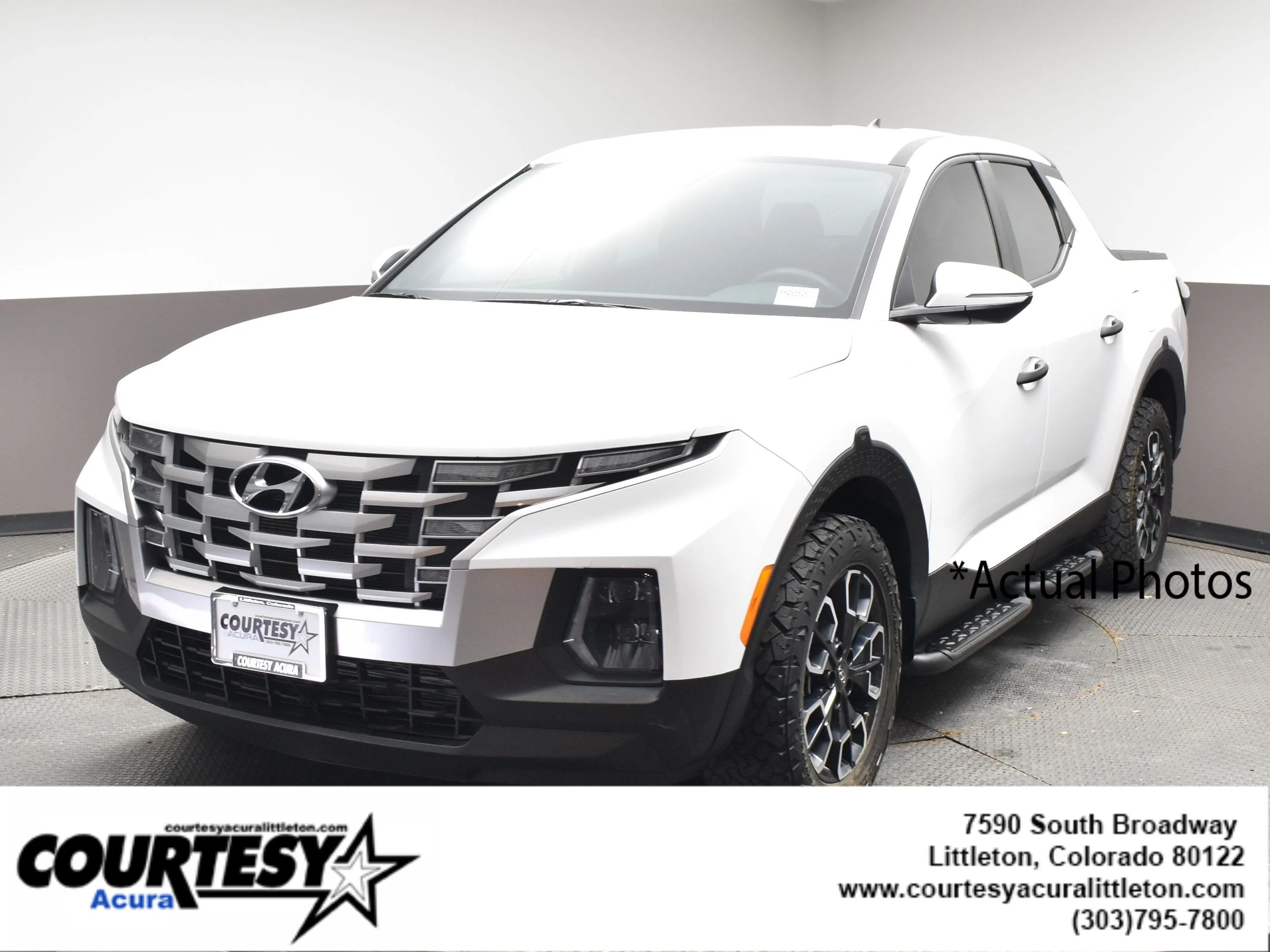 Used 2024 Atlas White Hyundai SEL image 1