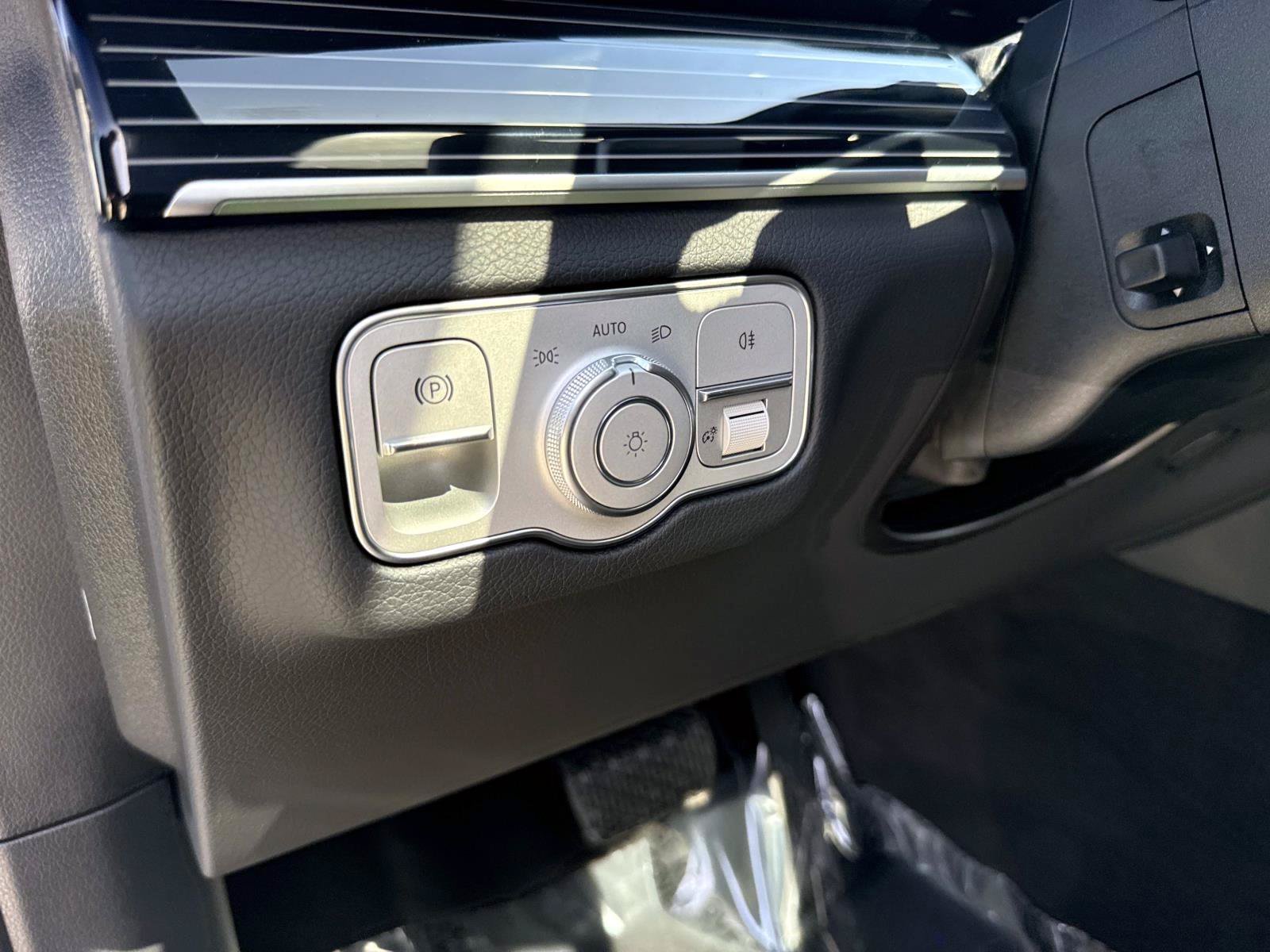 New 2026 Silver Metallic Mercedes-Benz 350 4MATIC® SUV image 21