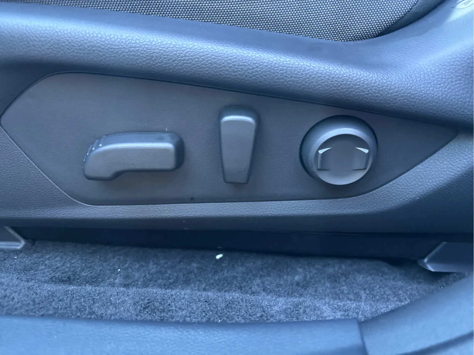New 2026 Magnetite Gray Metallic Subaru Premium image 19