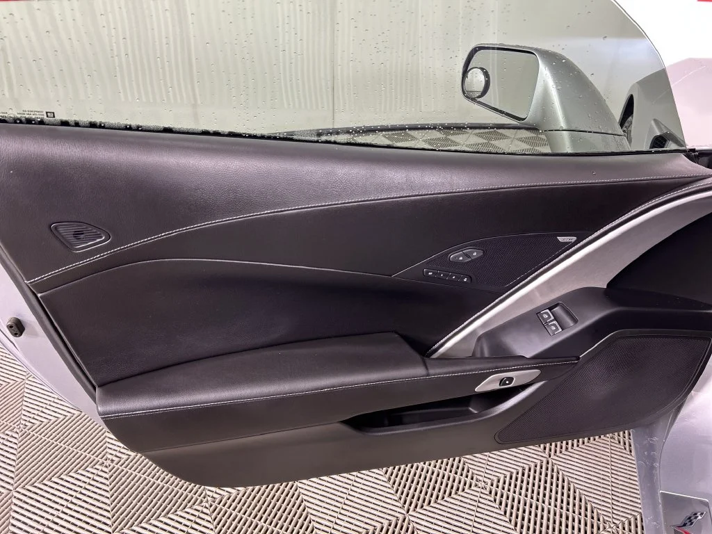 Used 2016 Silver Chevrolet Stingray image 12