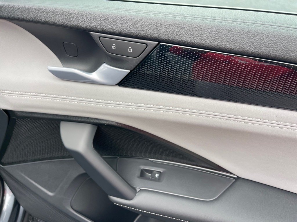 2026 Volkswagen Tiguan SE R-LINE BLACK - Photo 19