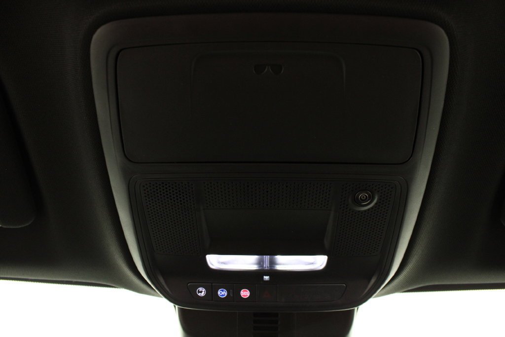 2027 Chevrolet Traverse Z71 - Photo 22