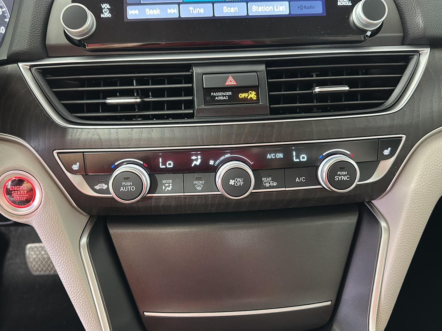 Used 2020 Platinum White Pearl Honda EX-L image 18