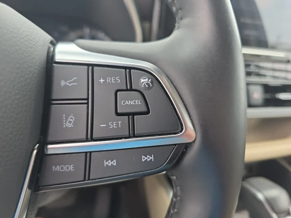 Used 2021 Moon Dust Toyota Platinum image 26