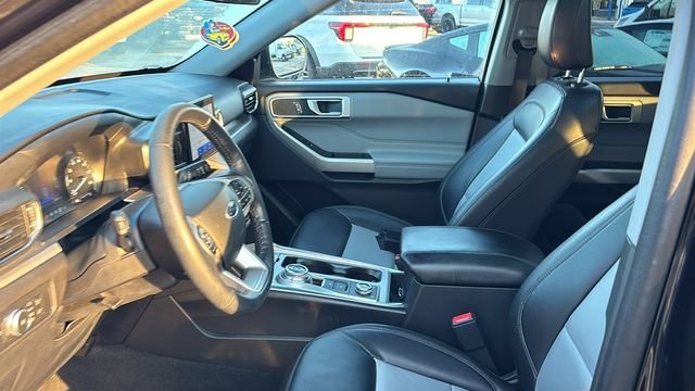 Used 2022 Agate Black Metallic Ford XLT image 22