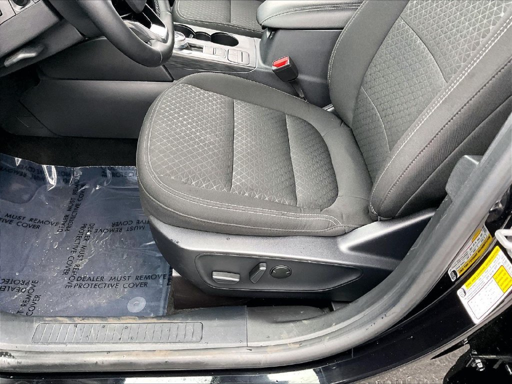 Used 2024 Black Metallic Ford Active image 33