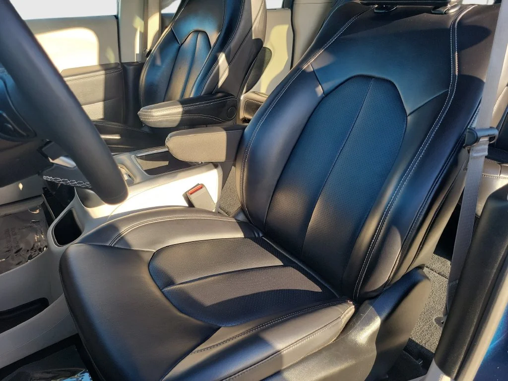 Certified Used 2023 Blue Chrysler Touring L image 13