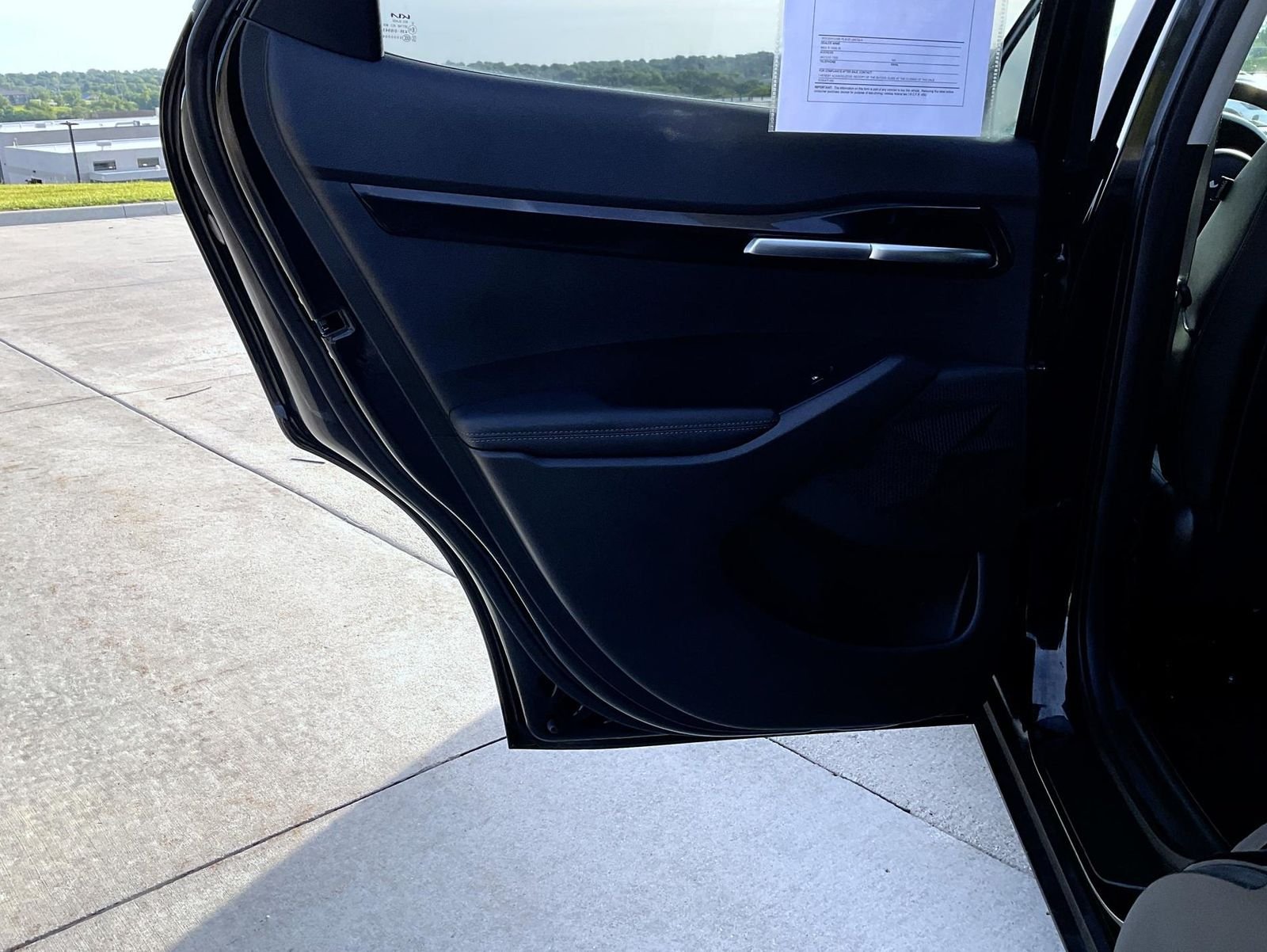 Used 2022 Black Kia EX image 13