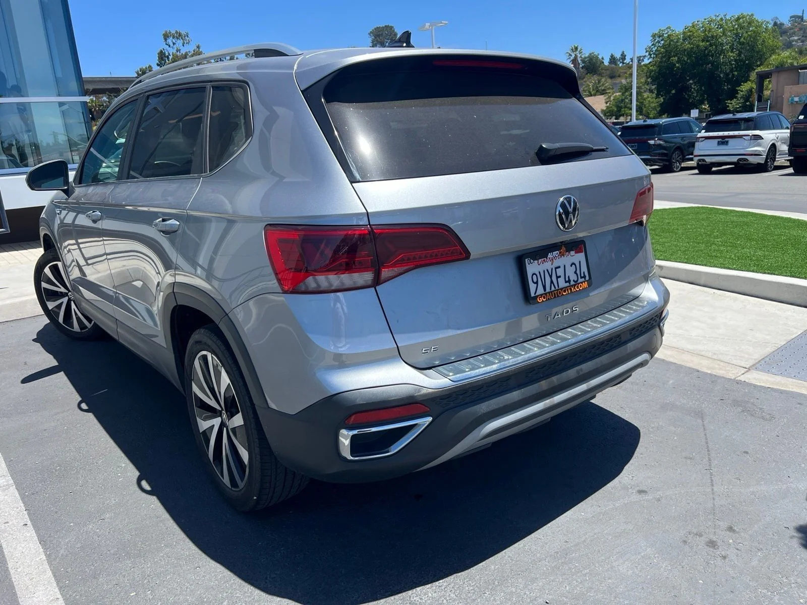 Used 2023 Pyrite Silver Metallic Volkswagen 1.5T SE image 8