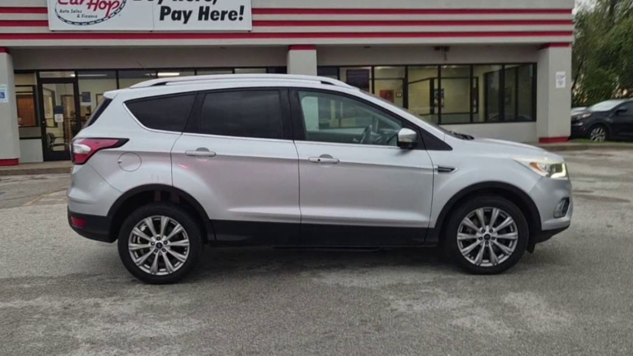 2017 Ford Escape Titanium photo 4