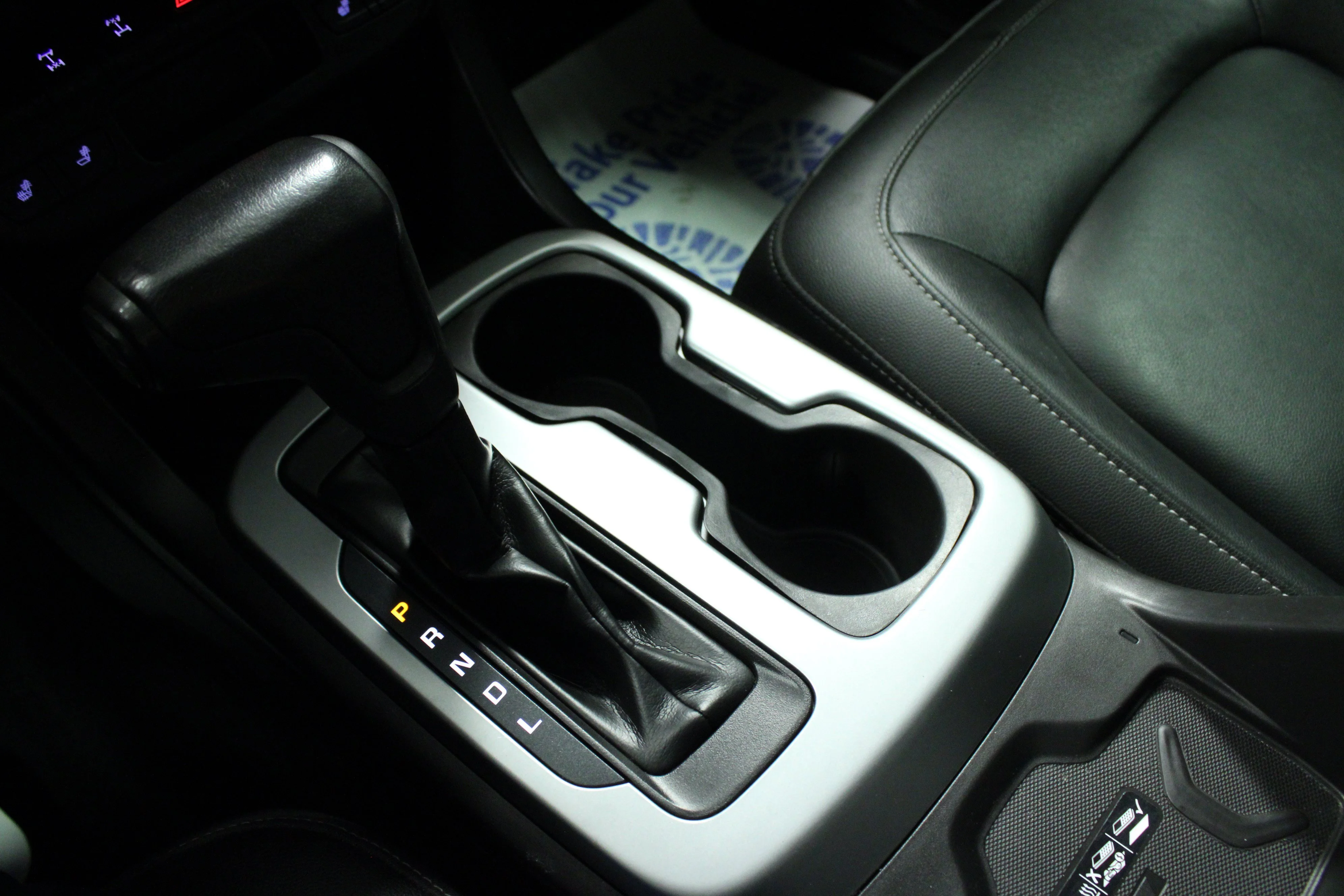 Used 2018 SUMMIT WHITE Chevrolet 4WD ZR2 image 23