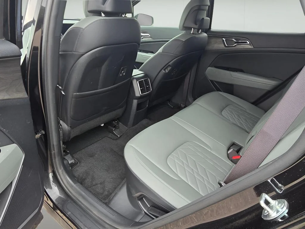 Used 2023 Fusion Black Kia X-Line image 20