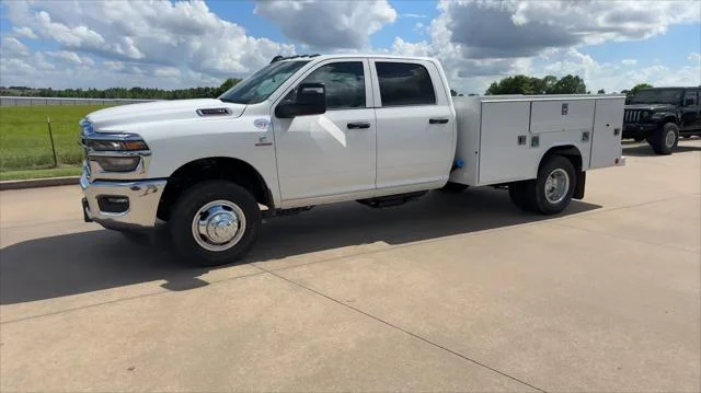 New 2026 Bright White Clear-Coat Exterior Paint RAM Tradesman image 5