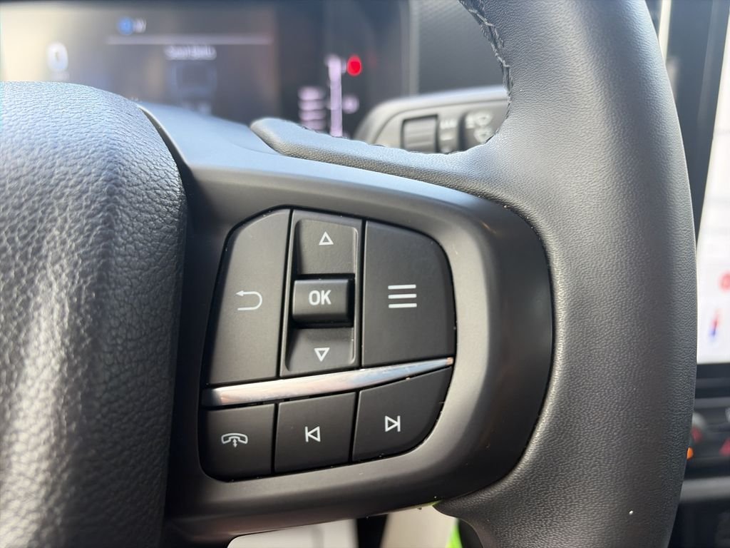 Used 2024 Green Ford XLT image 22