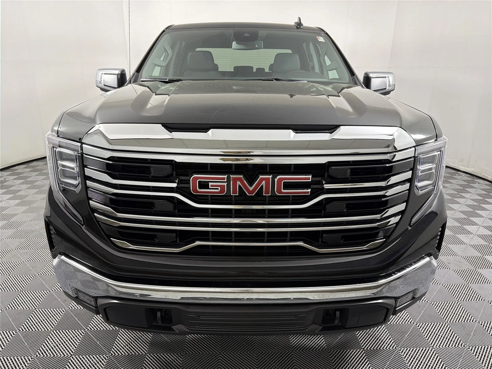 New 2026 Onyx Black GMC SLT image 2