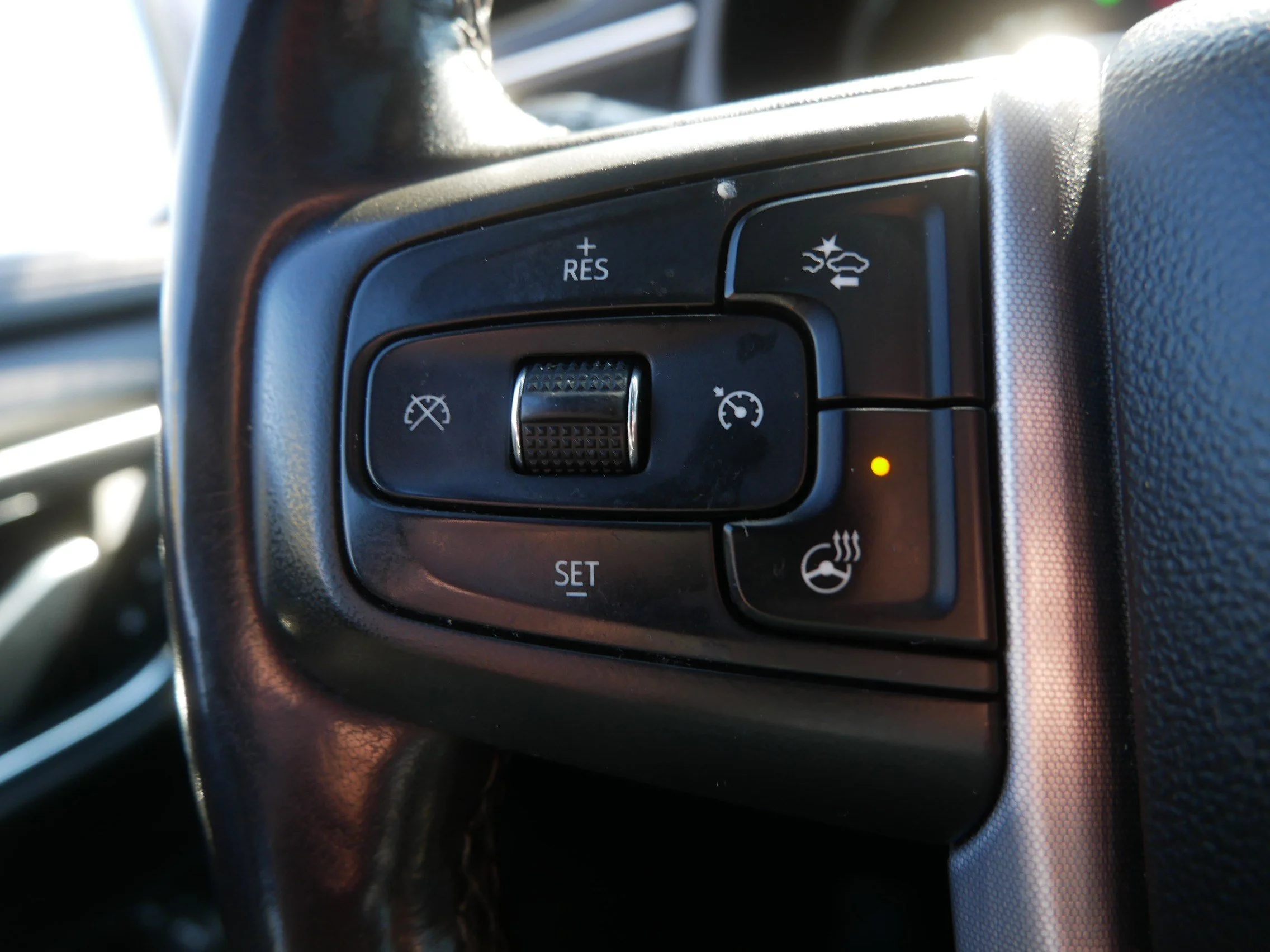 2022 GMC Yukon XL SLT - Photo 27