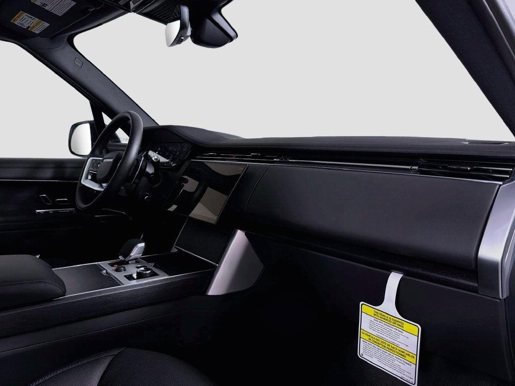 New 2027 Fuji White Land Rover SE image 31