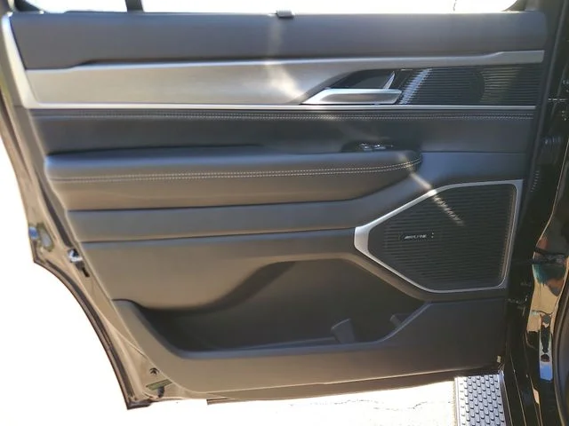 New 2026 High Gloss Black Exterior Paint Jeep Limited Altitude image 15