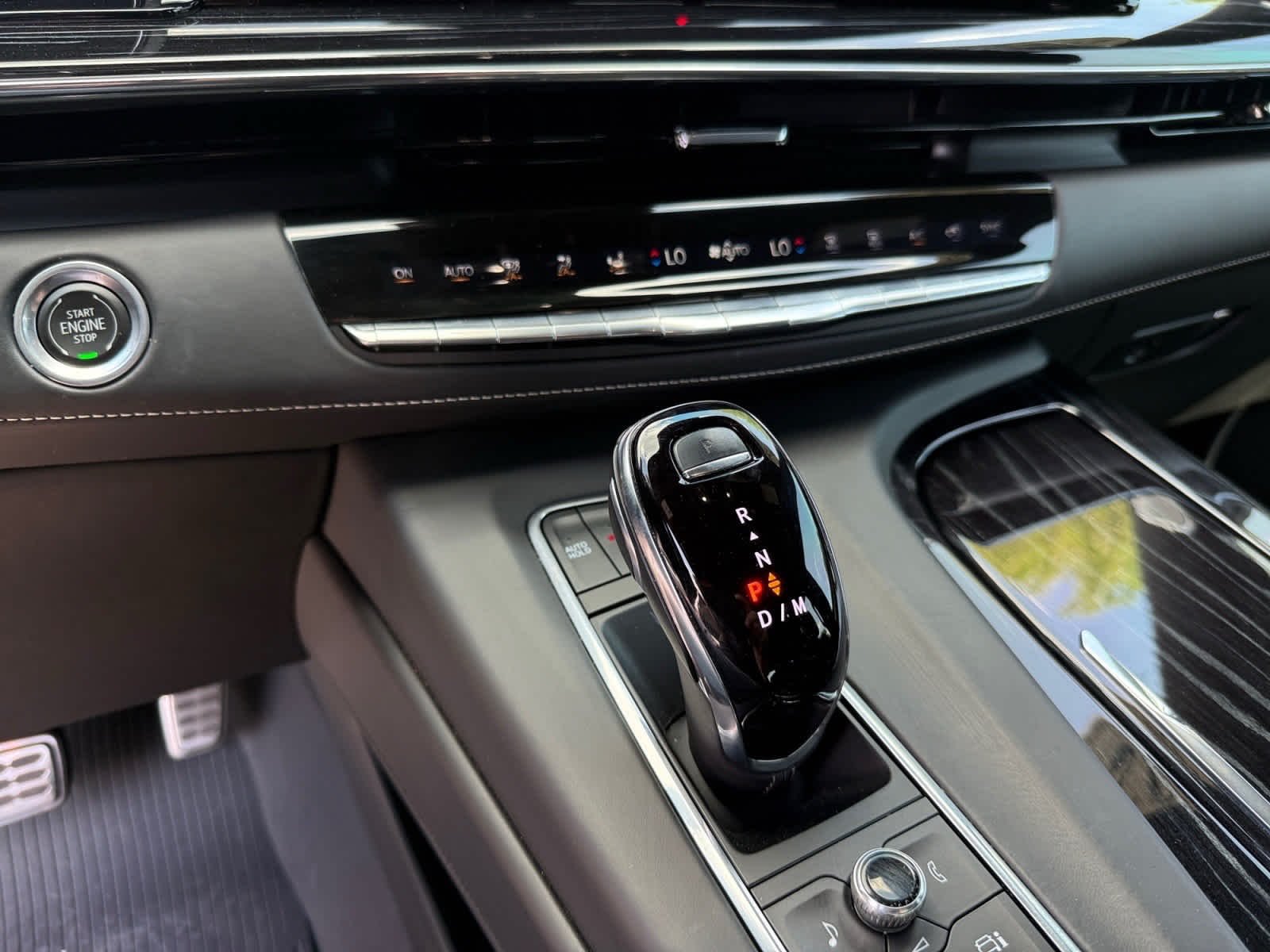 Used 2023 Argent Silver Metallic Cadillac AWD V-Series image 22