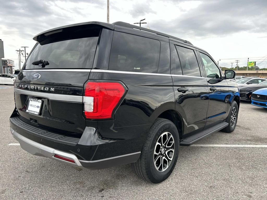 Certified Used 2024 Black Metallic Ford XLT image 4