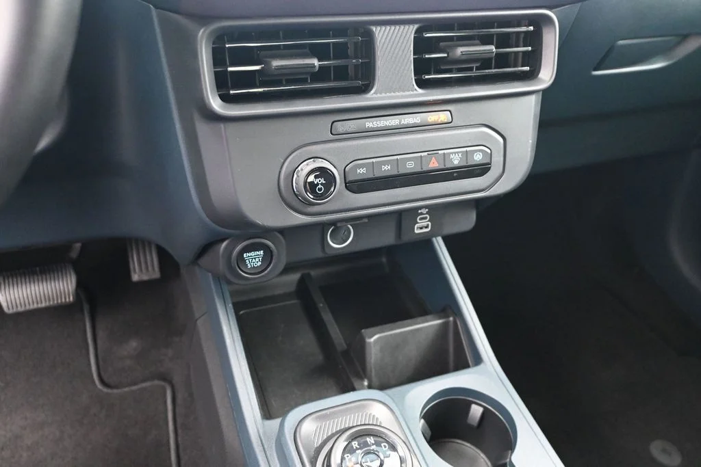 Used 2025 Red Ford XLT image 26