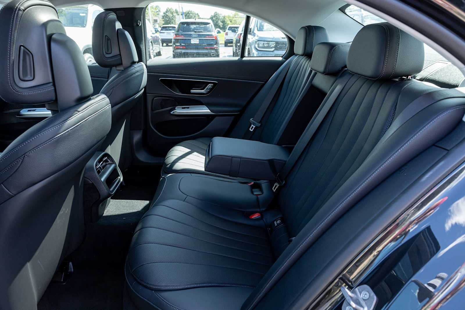 New 2027 Graphite Grey Metallic Mercedes-Benz E 350 image 26