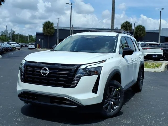 New 2026 Everest White Pearl TriCoat Nissan SV image 9