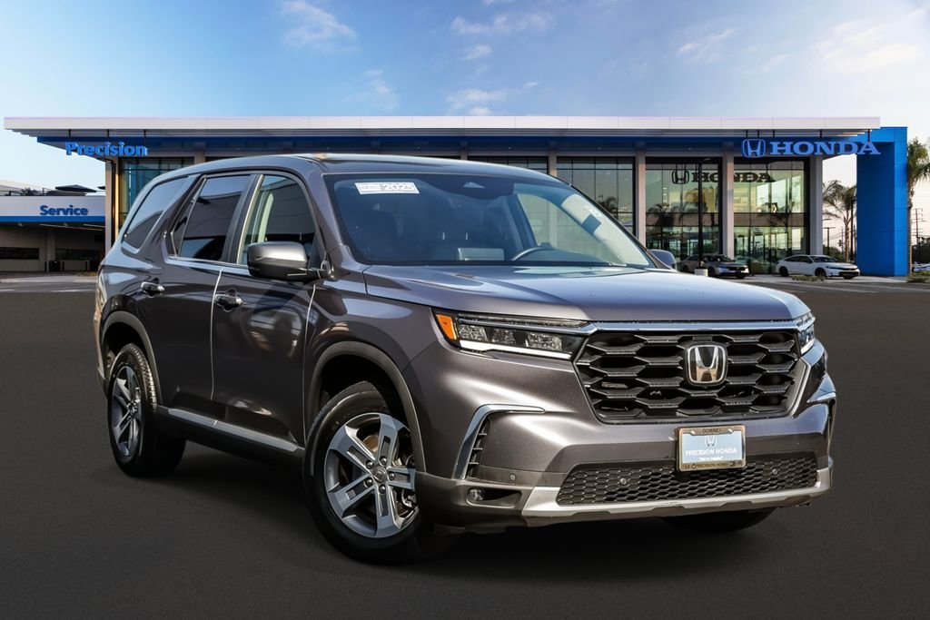 Certified Used 2025 Modern Steel Metallic Honda AWD EX-L image 28