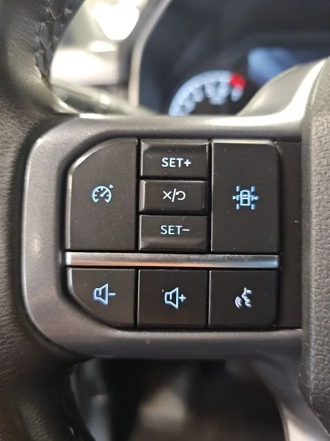 Used 2023 Black Ford XLT image 16