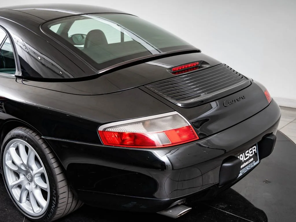 Used 2001 Black Porsche Carrera image 18