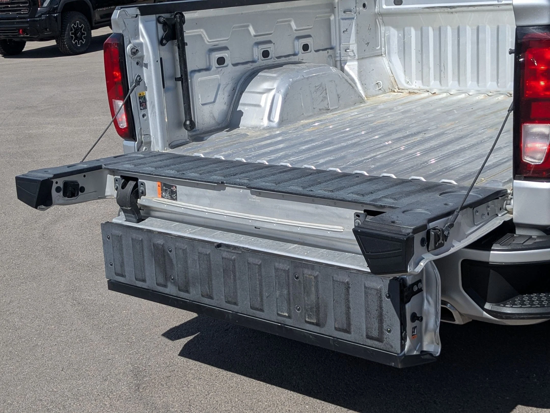 Used 2021 Quicksilver Metallic GMC Elevation image 34