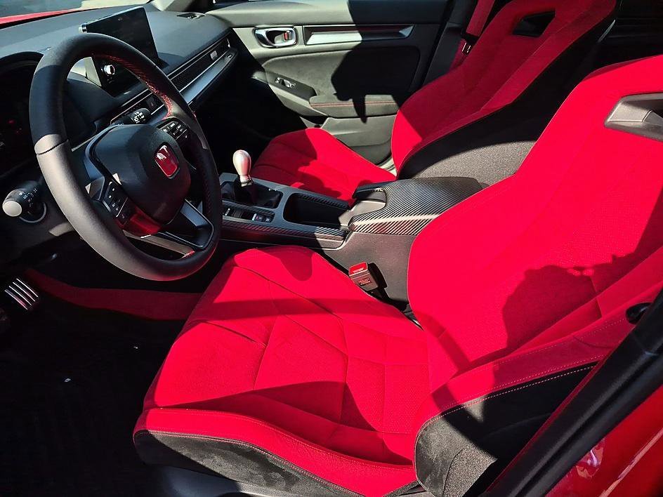 Used 2025 RALLYE RED Honda TYPER image 15