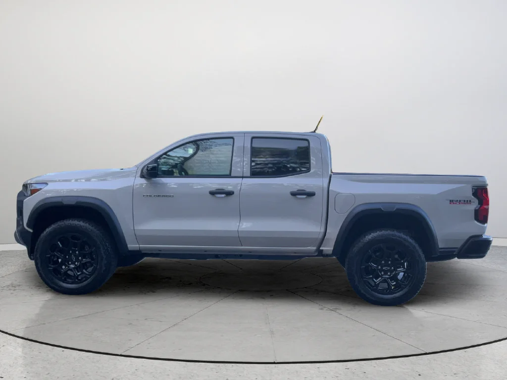 2026 Chevrolet Colorado Trail Boss - Photo 8