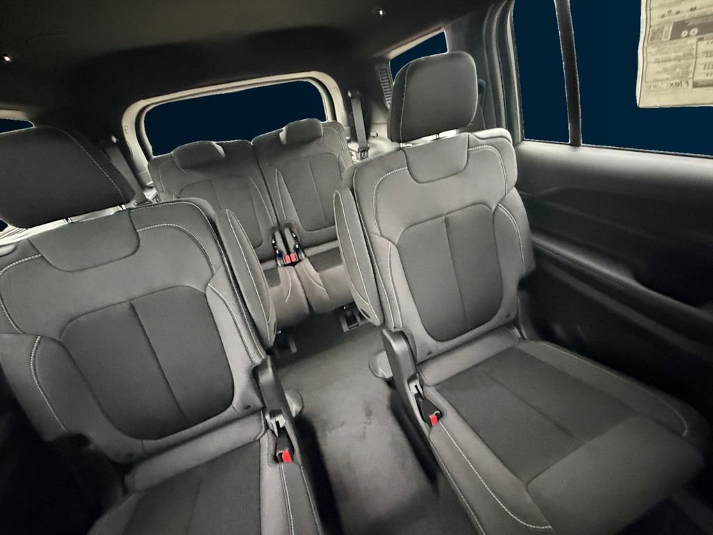 New 2026 Bright White Clear-Coat Exterior Paint Jeep Laredo image 18