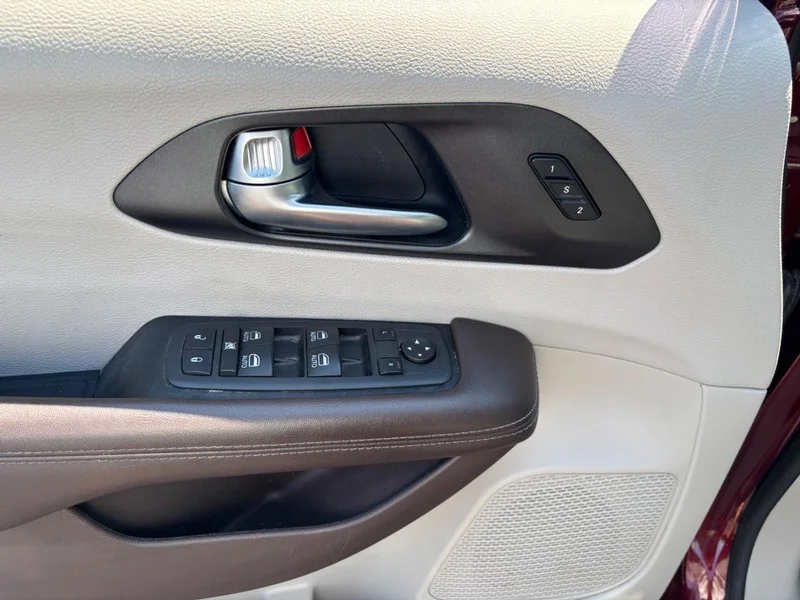 Used 2020 Velvet Red Pearlcoat Chrysler Touring L Plus image 10
