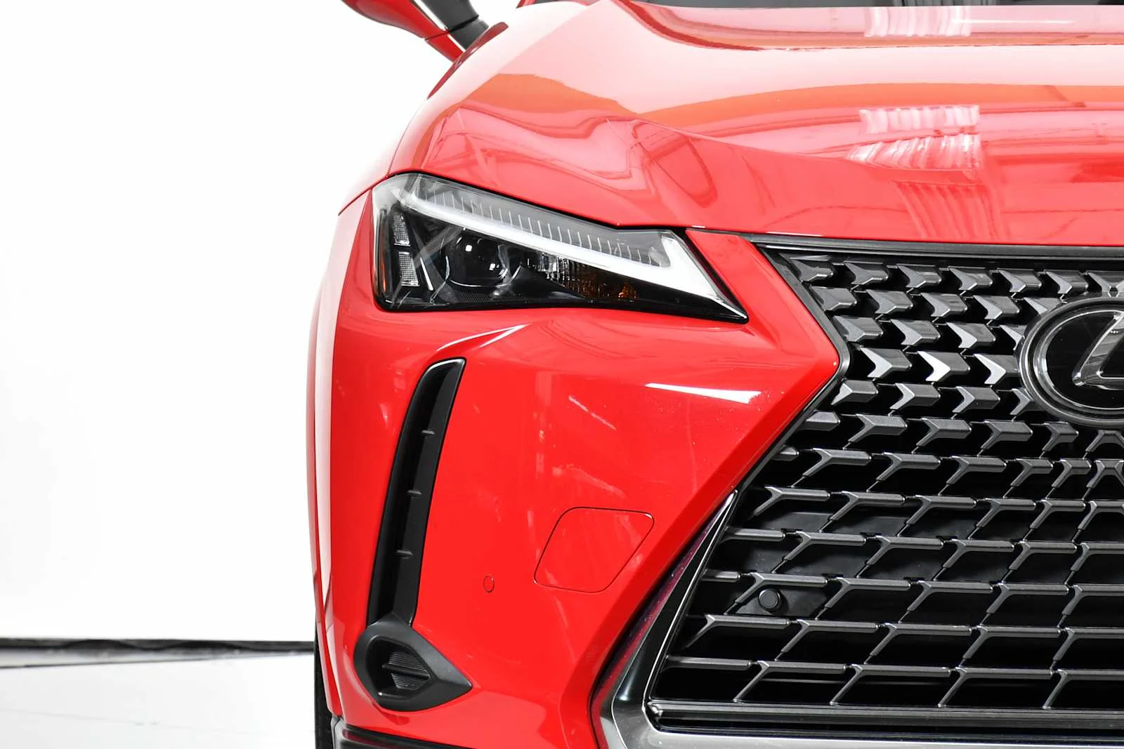 2025 Lexus UX Hybrid 300h Premium | CarEdge | CarEdge