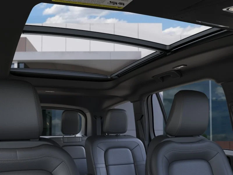 New 2026 Red Carpet Metallic Tinted Clearcoat Lincoln Reserve® image 22