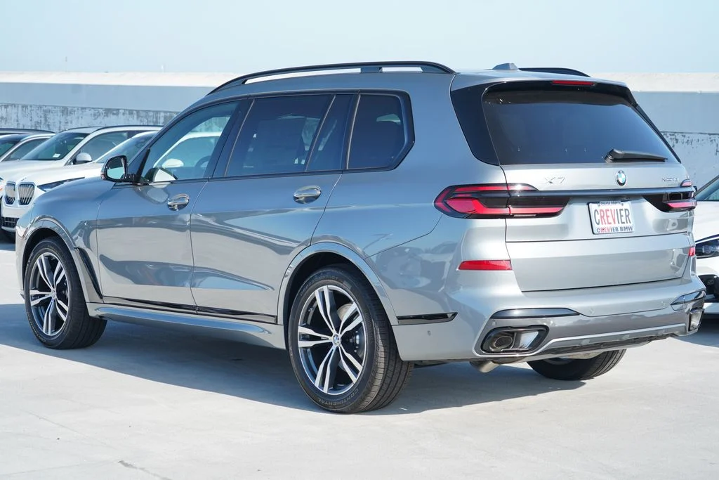 New 2027 Skyscraper Grey Metallic BMW xDrive40i image 7