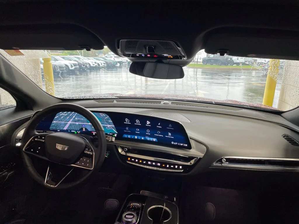 Used 2025 Red Cadillac Luxury image 18