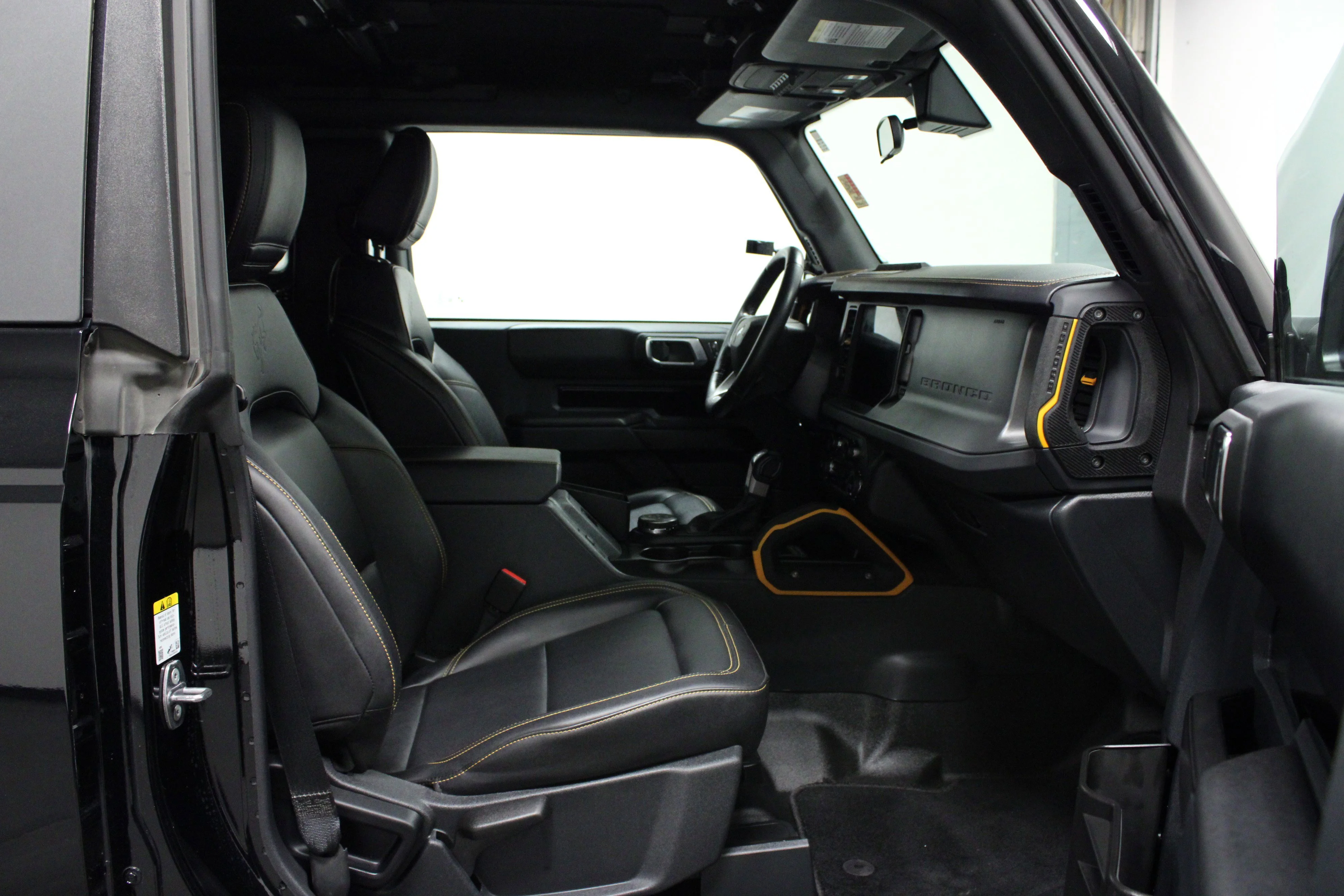 Used 2024 Shadow Black Ford Badlands image 15